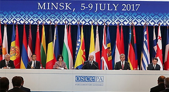 На снимке: на пленарном заседании, посвященном торжественному открытию в Минске 26-й ежегодной сессии Парламентской ассамблеи ОБСЕ (фото - БелТА)