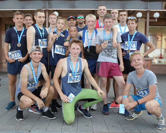 На снимке: участники «Славянского забега» — спортсмены Витебского района