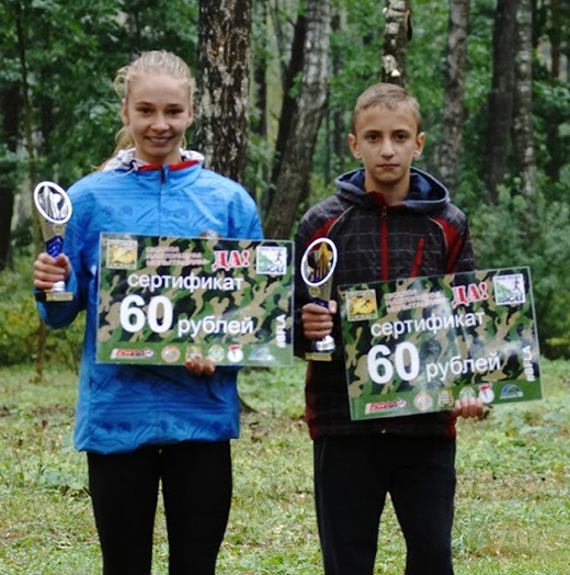 На снимке: победители с заслуженными призами, справа — Иван Попко