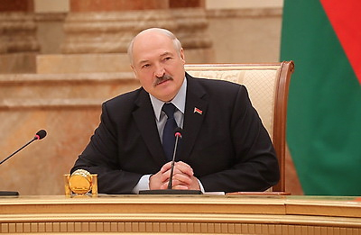 На здымку: Аляксандр Лукашэнка на сустрэчы з прадстаўнікамі расійскай медыйнай супольнасці (фота - БелТА)
