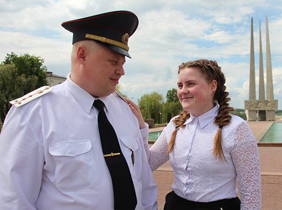 На снимке: Александр Войтов с дочерью Яной.