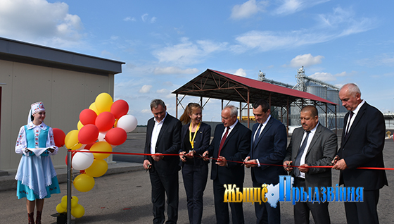 На снимке: торжественная церемония открытия производственного участка «Курино».