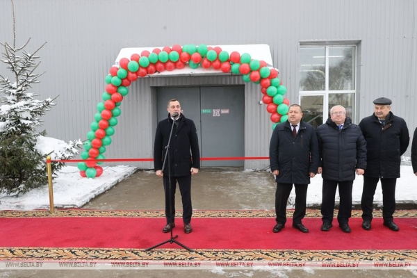 Модернизированный цех по переработке льна открыли на заводе в Дубровно