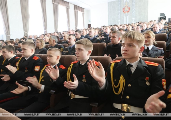 "Гражданское мужество": семи жителям Витебской области вручили награды за помощь милиции