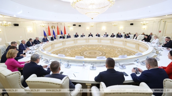 Головченко: Беларусь и Санкт-Петербург не должны сбавлять темпы сотрудничества