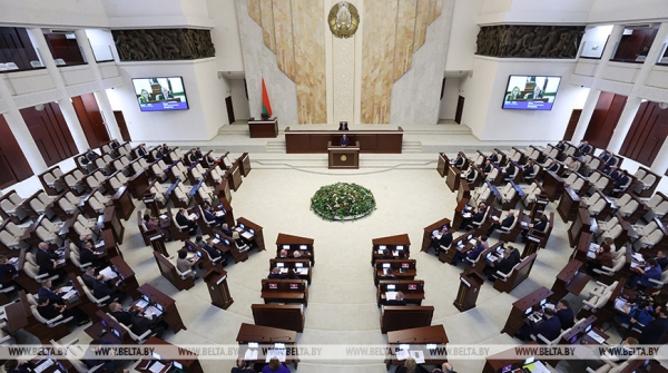 Депутаты приняли в первом чтении законопроект об изменении закона о СМИ