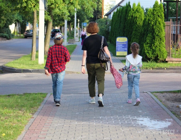 Почти 24 тыс. многодетных семей Брестской области получат матпомощь к учебному году