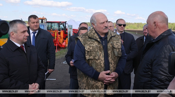 Лукашенко требует ускорить темпы мелиорации