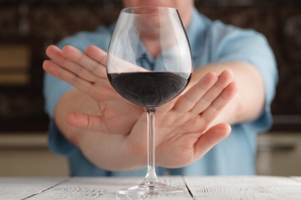 Ученые назвали относительно безопасную дозу алкоголя