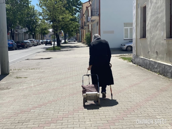 Некоторые пособия и пенсии вырастут в Беларуси с 1 ноября