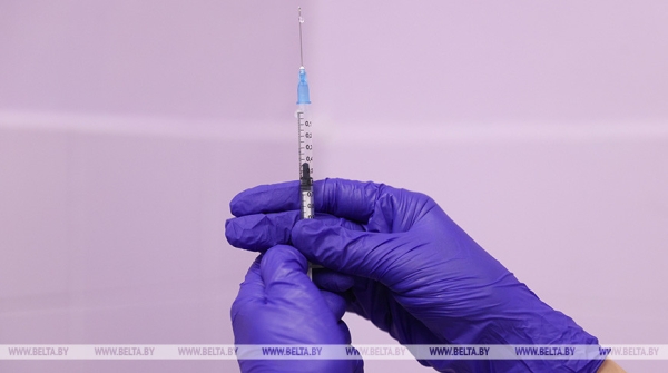 Четыре района Витебской области первыми начали бустерную вакцинацию детей от COVID-19