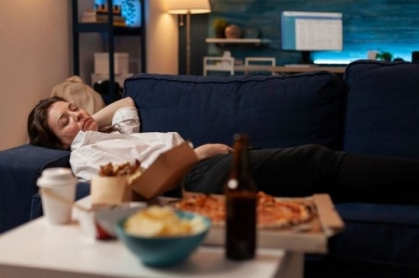 Вредно ли лежать сразу после еды?