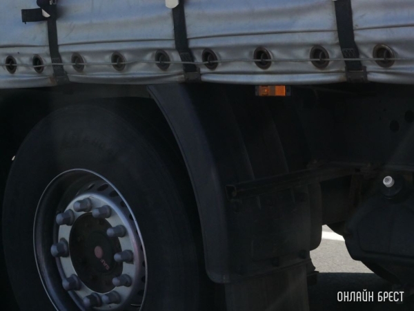 В Германии опрокинулcя грузовик с двумя белорусами. Ущерб от ДТП составил 30 000 евро